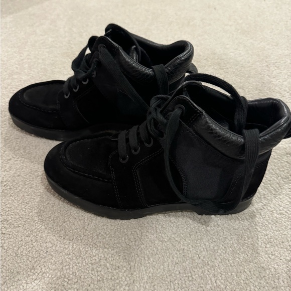 Alexander Wang black suede boots. - Picture 2 of 4